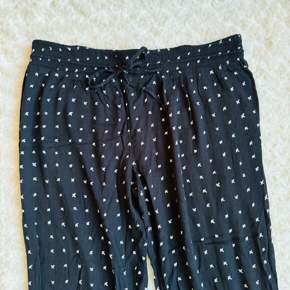 Urban Outfitters Out from Under Printed Smocked Jogger Lightweight Pants Medium - Picture 3 of 10
